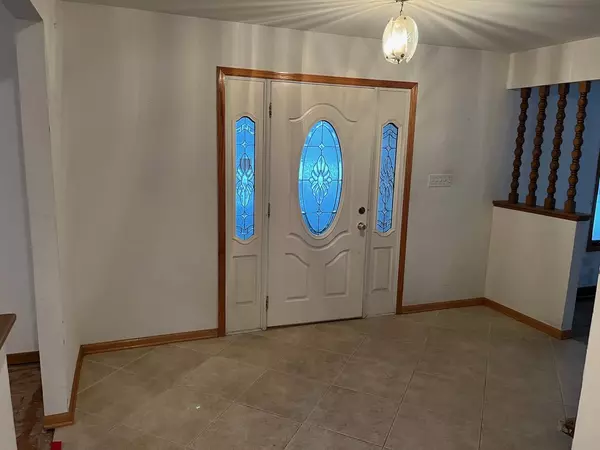 7723 W 157th ST, Orland Park, IL 60462