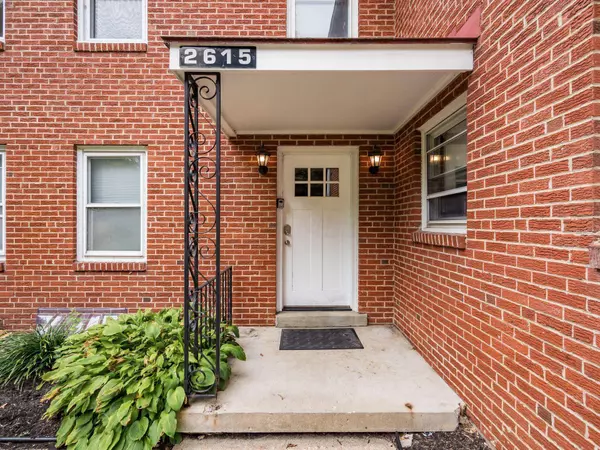 2615 Charing Road F, Upper Arlington, OH 43221