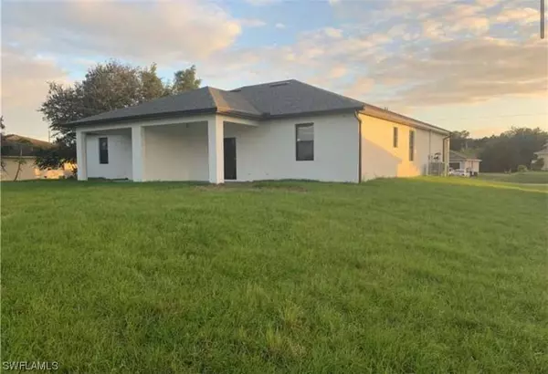 4652-4654 28th ST SW, Lehigh Acres, FL 33973