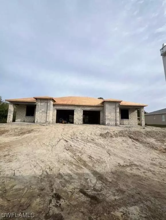 4652-4654 28th ST SW, Lehigh Acres, FL 33973