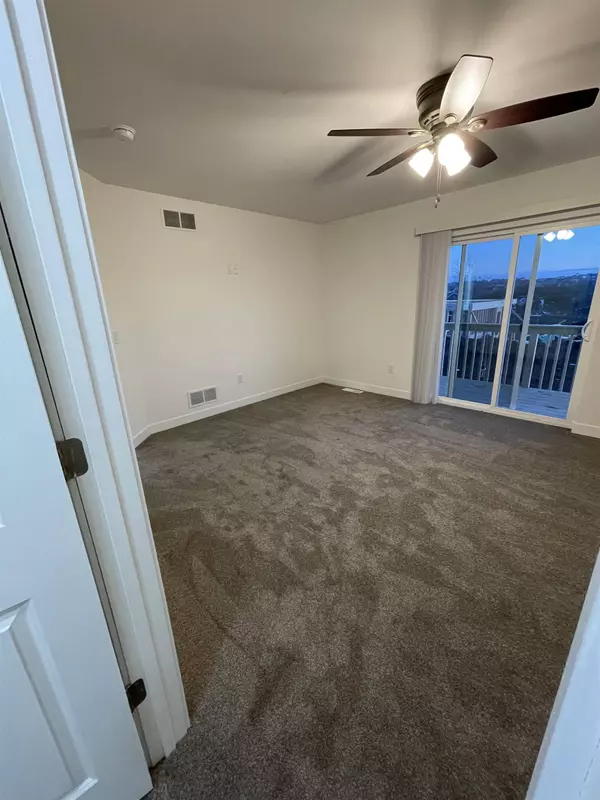 944 Oregon Parks Avenue, Oregon, WI 53575