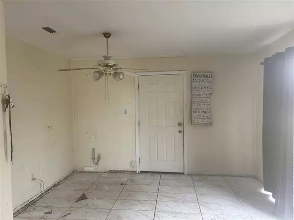 1517 Galveston Street, Grand Prairie, TX 75051