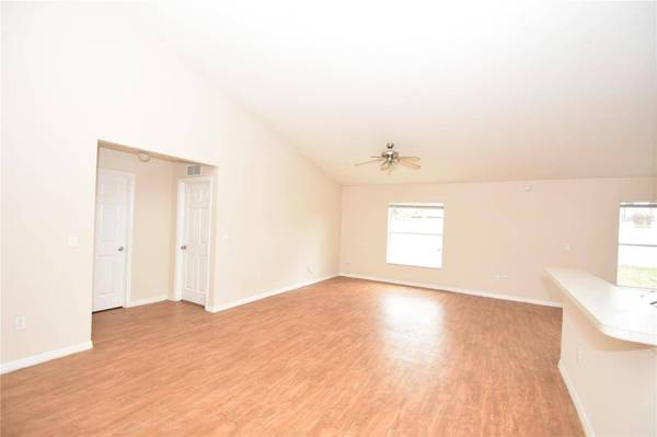 8 PINE BUSH LN, Palm Coast, FL 32164