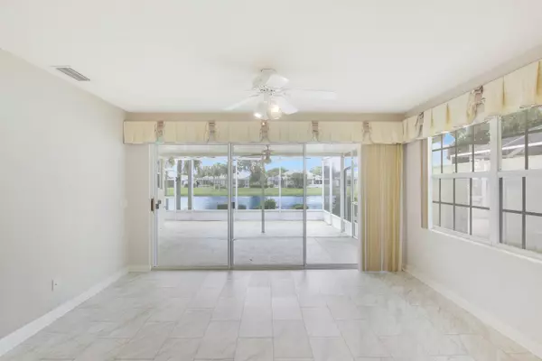 1211 NW Bentley CIR A, Port Saint Lucie, FL 34986