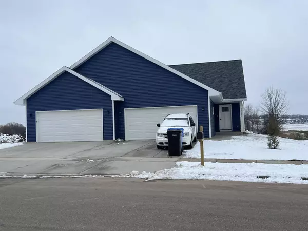 944 Oregon Parks Avenue, Oregon, WI 53575