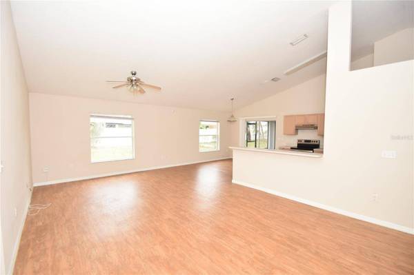 8 PINE BUSH LN, Palm Coast, FL 32164