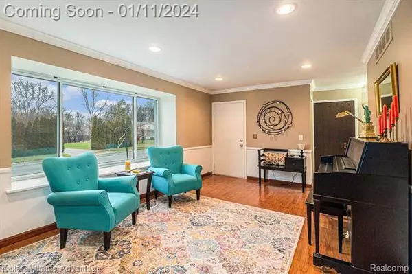 407 Winchester Street, South Lyon, MI 48178