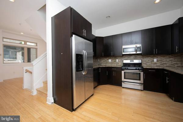 1112 N HOPE ST, Philadelphia, PA 19123