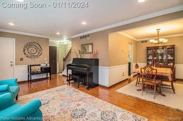 407 Winchester Street, South Lyon, MI 48178