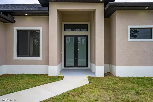 820 Richmond AVE N, Lehigh Acres, FL 33972