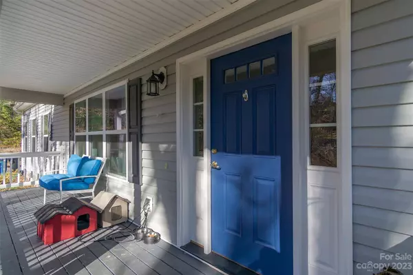 224 Appaloosa DR, Mills River, NC 28759