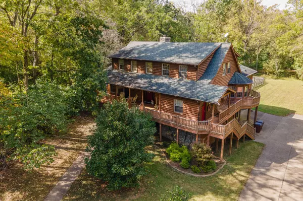 221 Creek Ridge DR, Nicholasville, KY 40356