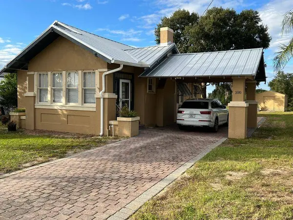 100 PENINSULAR AVE, Haines City, FL 33844