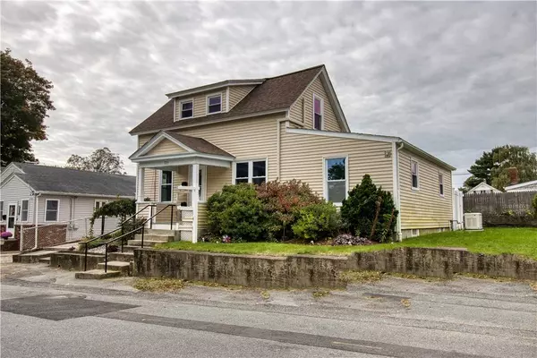 137 Earl AVE, East Providence, RI 02915