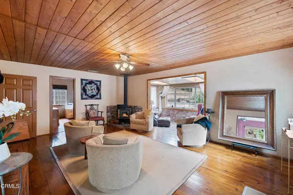 10247 Sunland BLVD, Sunland, CA 91040