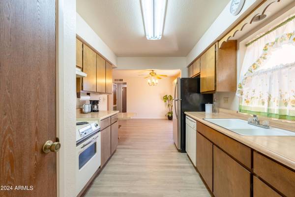 4125 E CAROL Avenue, Mesa, AZ 85206