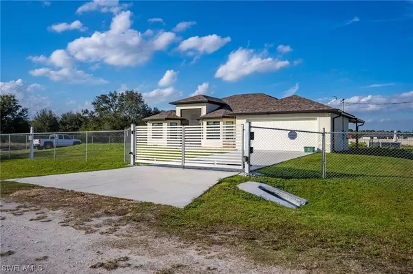 7834 17th PL, Labelle, FL 33935