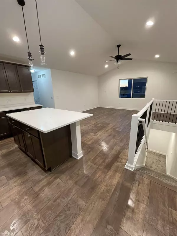 944 Oregon Parks Avenue, Oregon, WI 53575