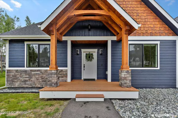 10677 E Mystical View CIR, Palmer, AK 99645