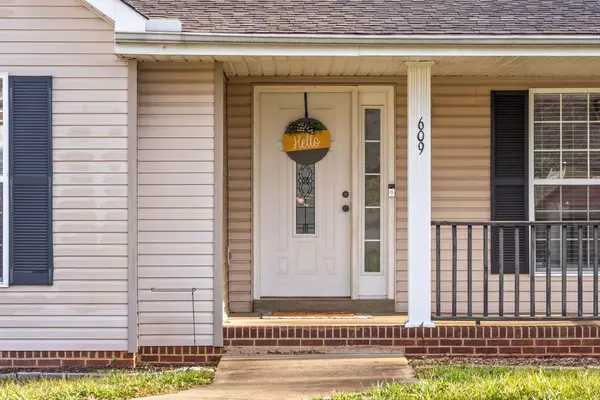 609 Westchester Pl, Clarksville, TN 37043