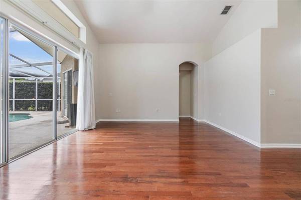 3106 BENT CREEK DR, Valrico, FL 33596