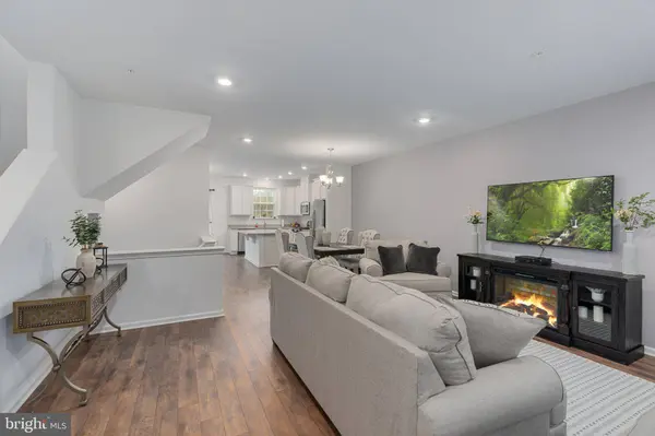 107 EDGEWATER CT, Quakertown, PA 18951