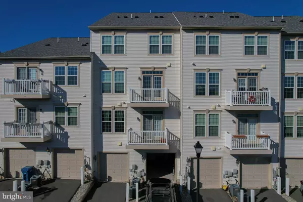 7489 BRUNSON CIR, Gainesville, VA 20155