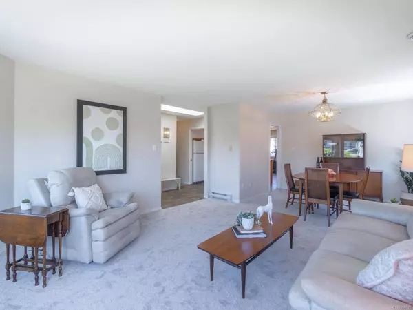 750 Arrowsmith Way, French Creek, BC V9P 2K5