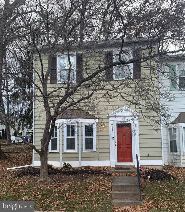 9950 CAPPERTON DR, Oakton, VA 22124