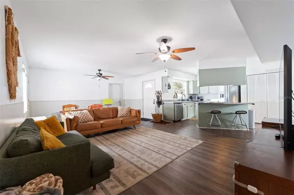 2503 LANCER DR, Tampa, FL 33618