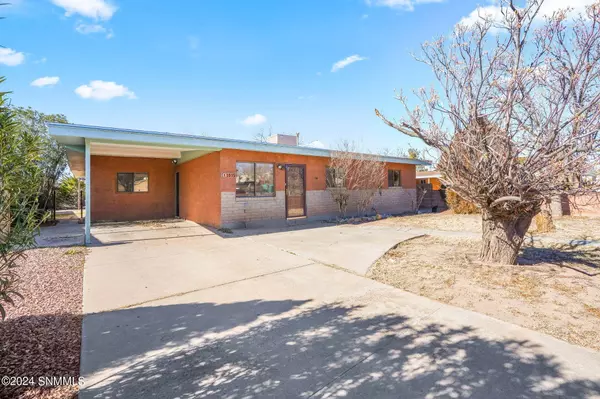 1615 Paxton ST, Las Cruces, NM 88001