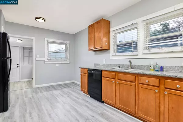 2018 102Nd Ave, Oakland, CA 94603