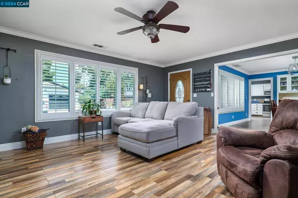 1863 Scott Rd, Concord, CA 94519