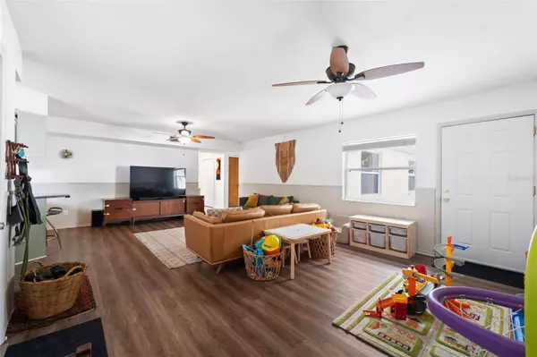 2503 LANCER DR, Tampa, FL 33618