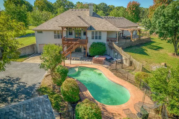 10917 Gum Road, Carthage, MO 64836