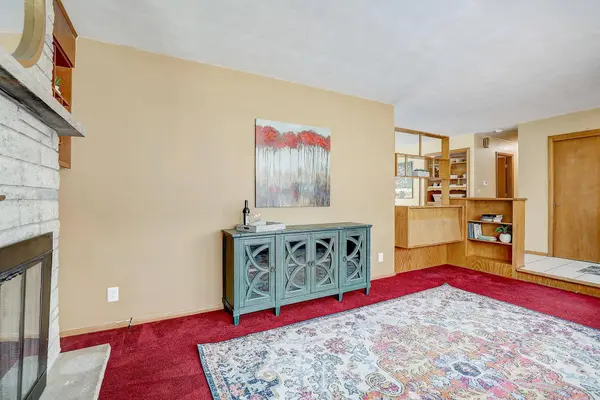 160 W Macarthur Street, Sun Prairie, WI 53590