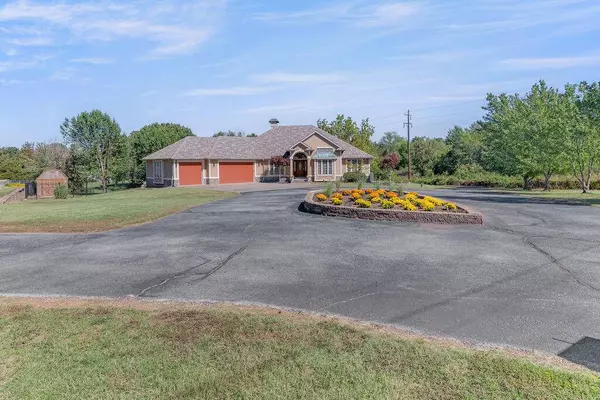 10917 Gum Road, Carthage, MO 64836