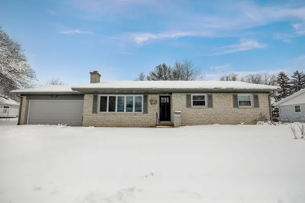 160 W Macarthur Street, Sun Prairie, WI 53590