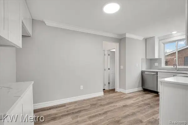 29270 RAMBLING Road, Southfield, MI 48076