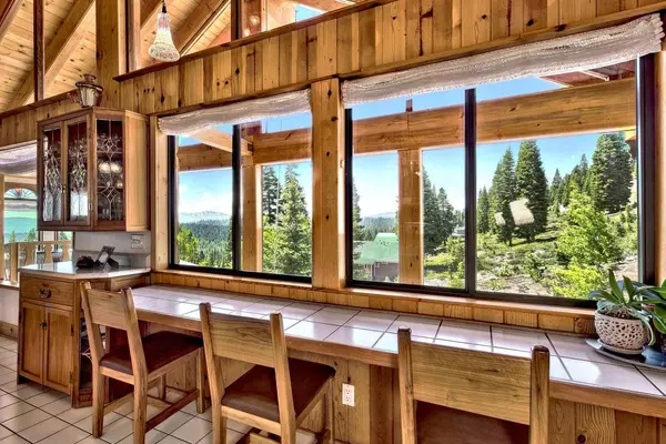 13308 Skislope Way, Truckee, CA 96161