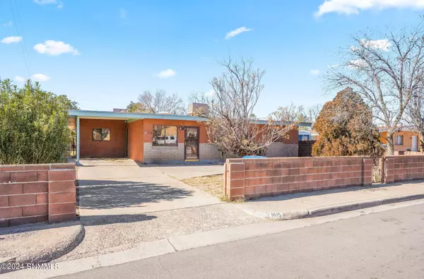 1615 Paxton ST, Las Cruces, NM 88001