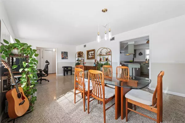 2503 LANCER DR, Tampa, FL 33618