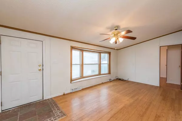 517 Main Street, Park City, IL 60085