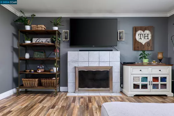 1863 Scott Rd, Concord, CA 94519