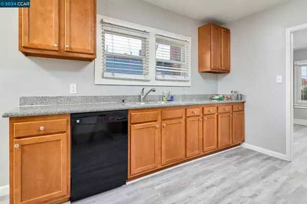 2018 102Nd Ave, Oakland, CA 94603