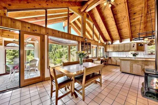 13308 Skislope Way, Truckee, CA 96161