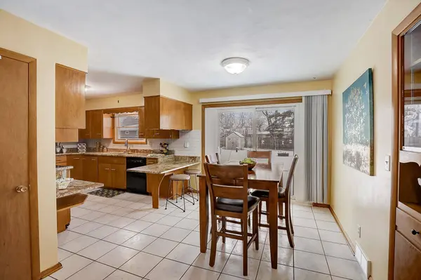 160 W Macarthur Street, Sun Prairie, WI 53590