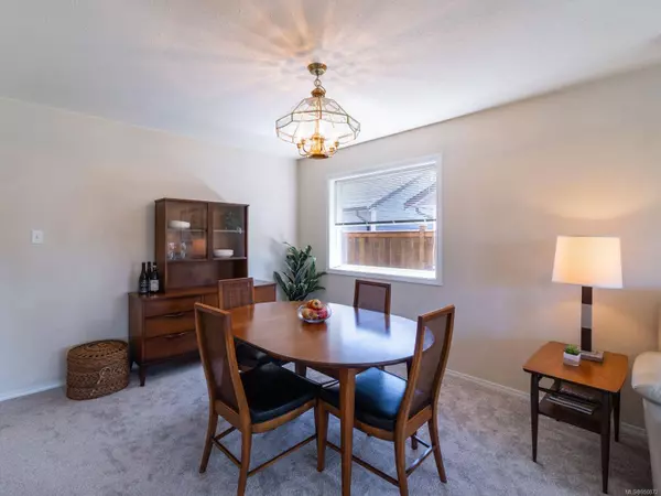 750 Arrowsmith Way, French Creek, BC V9P 2K5