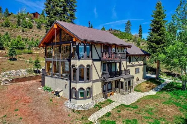 13308 Skislope Way, Truckee, CA 96161