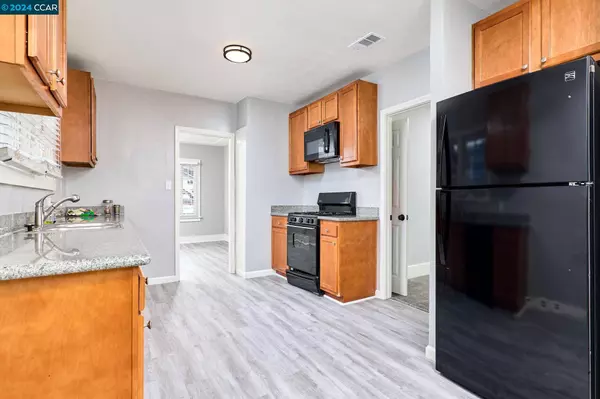 2018 102Nd Ave, Oakland, CA 94603